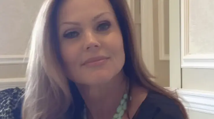 Le mari a proposé que je déménage dans la chambre d’amis pour que sa mère puisse occuper notre chambre à coucher.