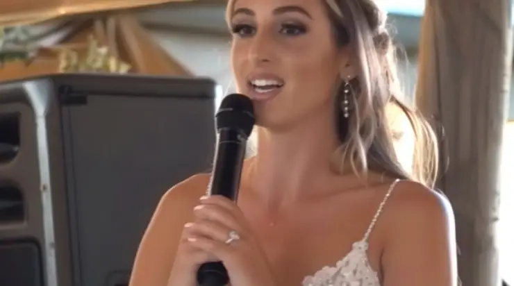 Le père a évoqué le paiement du mariage dans son discours, mais le véritable soutien venait du beau-père