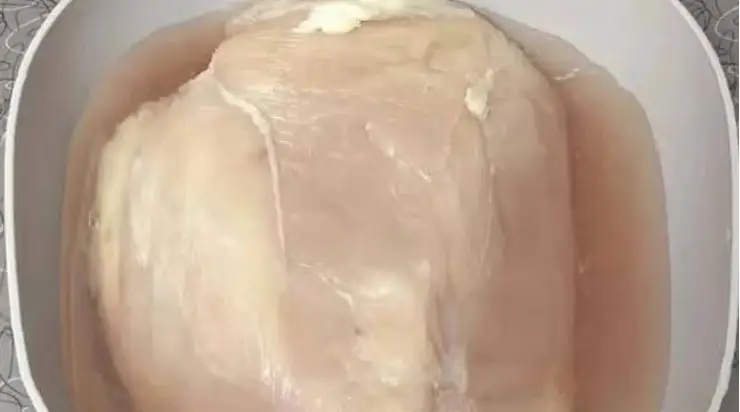 Peut-on manger du poulet qui est resté toute la nuit sur la table ?