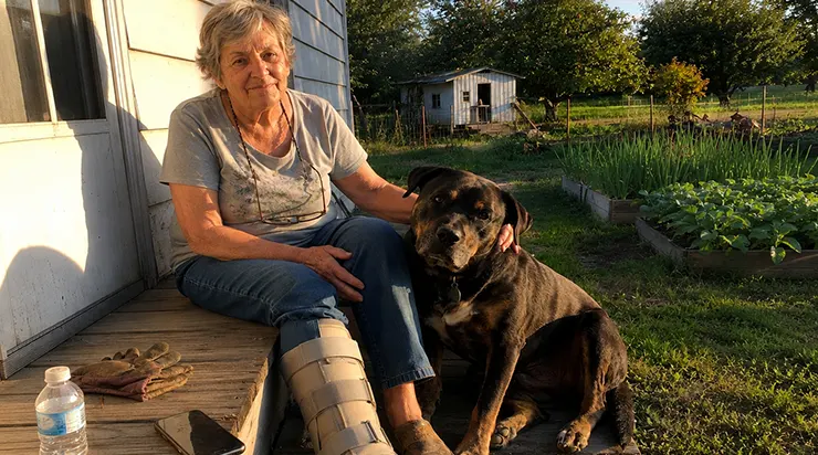 En quatre ans, six familles ont adopté ce chien et l’ont ramené au refuge le lendemain matin. J’avais soixante-quinze ans, je vivais seule, et j’ai décidé qu’il serait mon chien